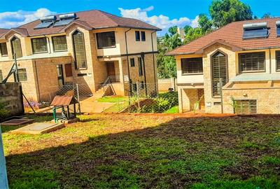 5 Bed Townhouse with Staff Quarters at Edenville
