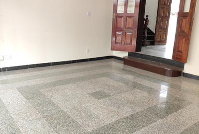 5 Bed Townhouse with En Suite at Westlands