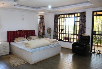 7 Bed Villa with En Suite in Runda