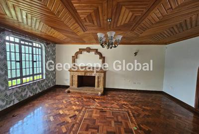 4 Bed House with En Suite in Nyari