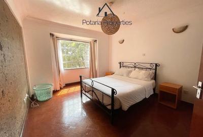 Serviced 2 Bed Apartment with En Suite in Brookside - 3