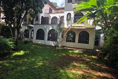 4 Bed Villa with En Suite in Riverside - 3