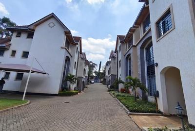 5 Bed Villa with En Suite at Lavington