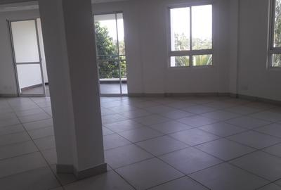 4 Bed Apartment with En Suite at As2554