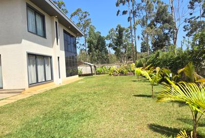 4 Bed House with En Suite at Loresho Road - 2