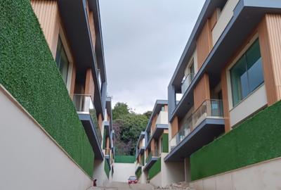 5 Bed Villa with En Suite at Chalbi Drive - 2