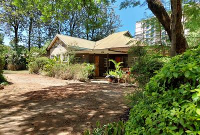 4 Bed House with Swimming Pool in Kilimani