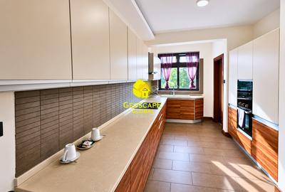 Furnished 3 Bed Apartment with En Suite in Spring Valley - 3