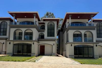 5 Bed Townhouse with En Suite in Lavington