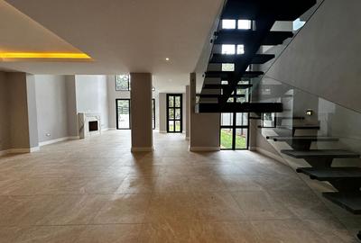 3 Bed Apartment with En Suite at Runda