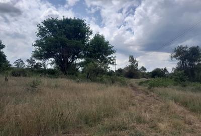 2.4 ac Land at Thika-Garissa Highway
