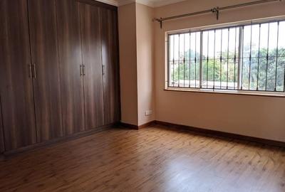 2 Bed Apartment with Swimming Pool in Kilimani - 4