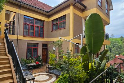 5 Bed House with En Suite at Runda