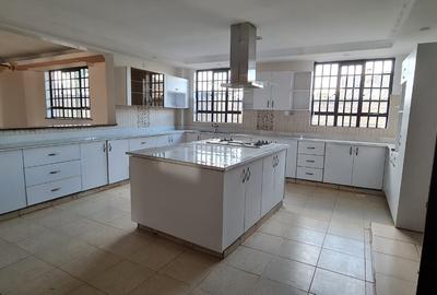 5 Bed Villa with En Suite at Kiambu Road