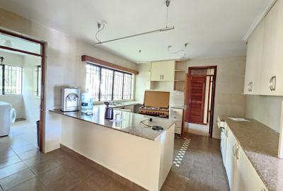 3 Bed Apartment with En Suite in Lavington - 3