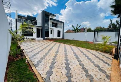 5 Bed House with En Suite in Ruiru