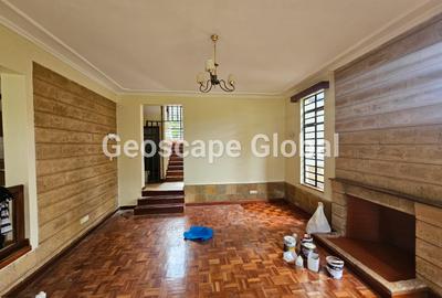 4 Bed House with En Suite in Nyari - 2