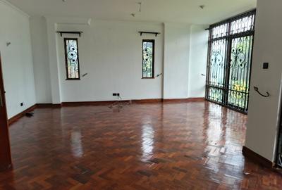 4 Bed Townhouse with En Suite at Lavington