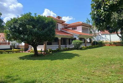 4 Bed Villa with En Suite at Rossylin Lone Tree