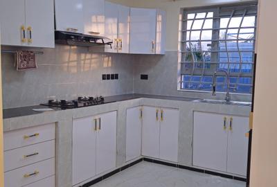 4 Bed House with En Suite at Riverside Drive - 4