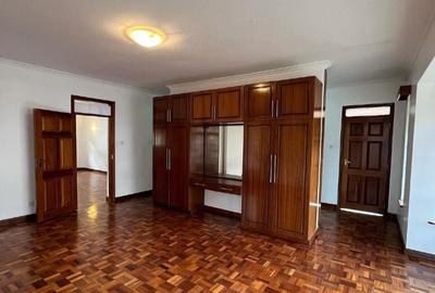 5 Bed Townhouse with En Suite at Off Othaya Road