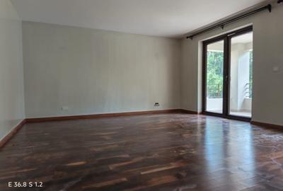 5 Bed Townhouse with En Suite at Lavington - 4