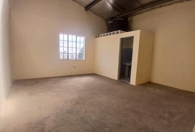 6,500 ft² Warehouse with Backup Generator in Ruaraka - 3