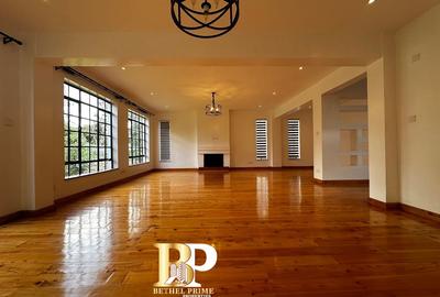 4 Bed Townhouse with En Suite in Ridgeways