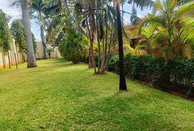 2 Bed Villa with En Suite in Hill View - 3