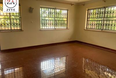 4 Bed House with En Suite at Lavington