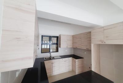 2 Bed Apartment with En Suite at Lantana Road