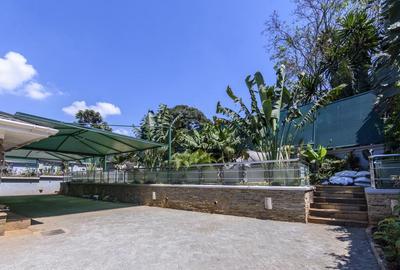 4 Bed House with En Suite in Runda - 2