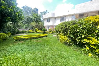 5 Bed Villa with Staff Quarters in Thigiri