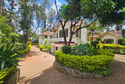 5 Bed House with En Suite in Runda - 4