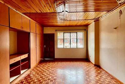 5 Bed Townhouse with En Suite in Lavington