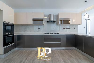5 Bed Apartment with En Suite in Lavington