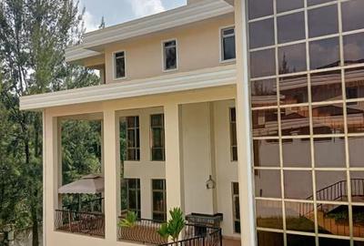 5 Bed House with En Suite in Kitisuru