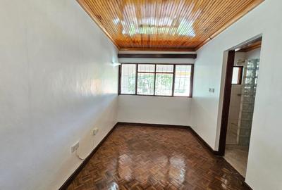 6 Bed House with En Suite in Gigiri