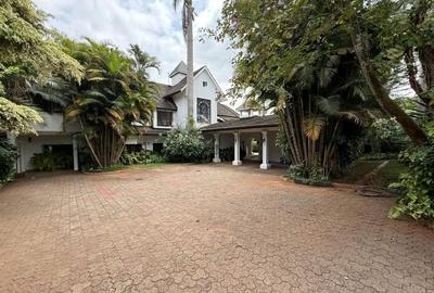 5 Bed House with En Suite in Thigiri
