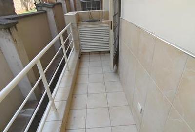 2 Bed Apartment with En Suite in Kilimani - 3
