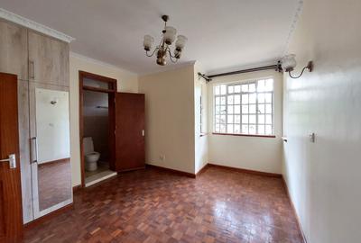 2 Bed House with En Suite at Karen