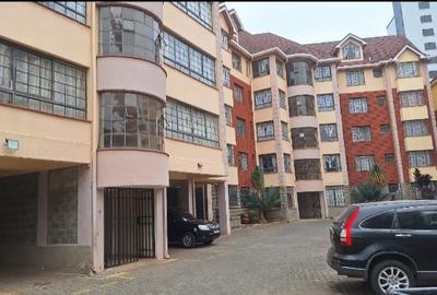 4 Bed Apartment with En Suite in Kileleshwa