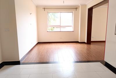3 Bed Apartment with En Suite in Brookside