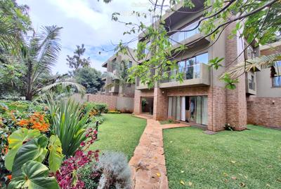 5 Bed Townhouse with En Suite at Lavington Green - 3