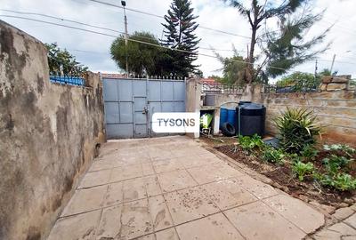 3 Bed House with En Suite in Donholm