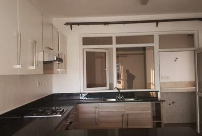 2 Bed Apartment with En Suite in Westlands Area