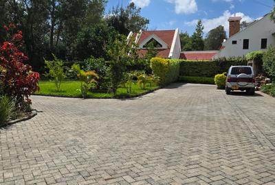 Serviced 2 Bed Apartment with En Suite in Karen - 3