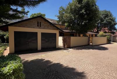 4 Bed House with En Suite in Runda - 2