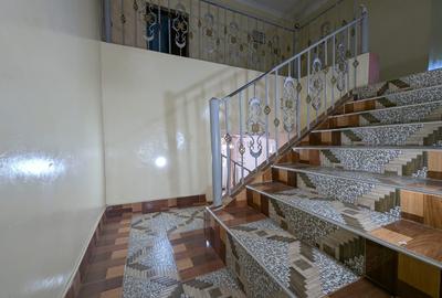 5 Bed Townhouse with En Suite in Membley