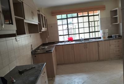4 Bed Townhouse with En Suite in Lavington - 3